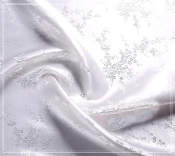 Висококачествена парчовая жаккардовая полиестерна стрейчевая плат-бял цвят слива, за да налита на бой тъкан женствена рокля войлочное одеяло 100x90
